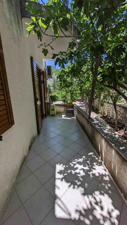 Hasani Apartments Sarande Exterior photo